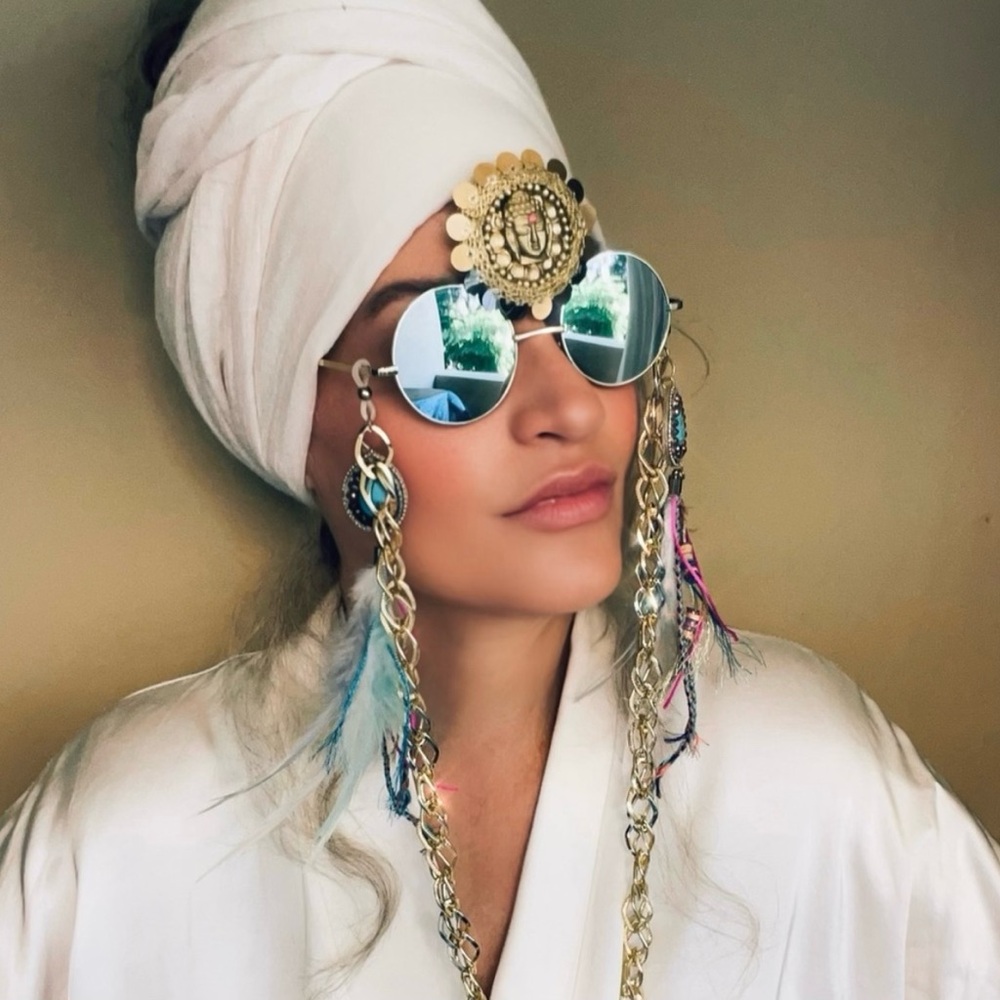 #yoga #festival #unique #fashion #buddha #funglasses  FabulousBuddha Sunnies!